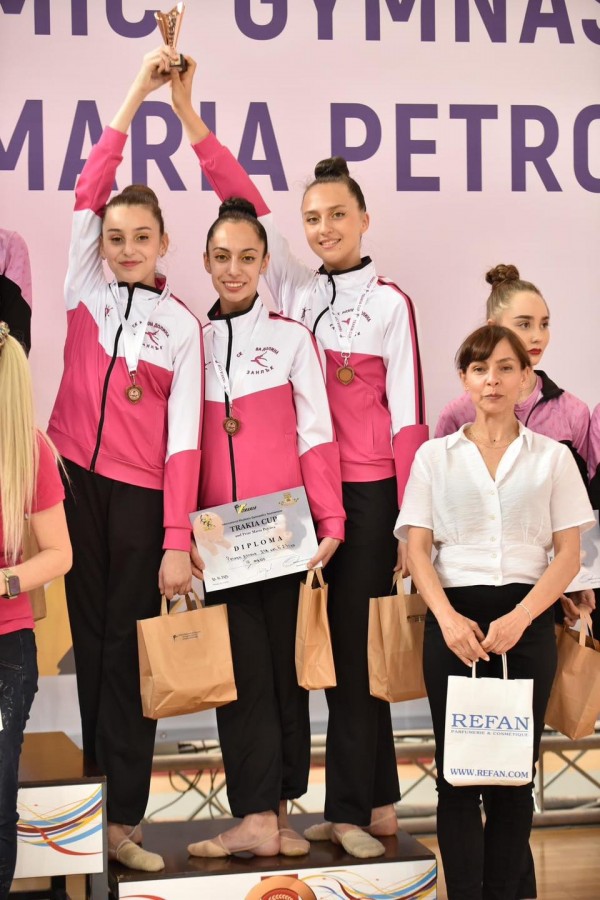 Казанлъшките грации от СК“ Розова долина“ се завърнаха със златни медали от Пловдив