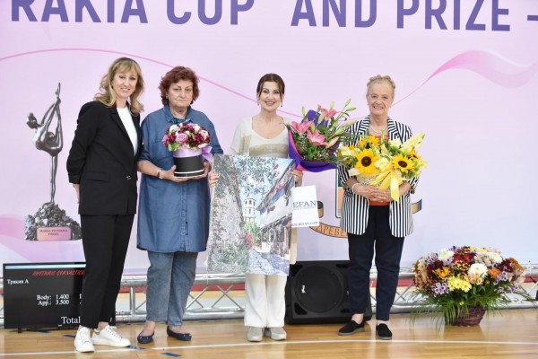 Казанлъшките грации от СК“ Розова долина“ се завърнаха със златни медали от Пловдив