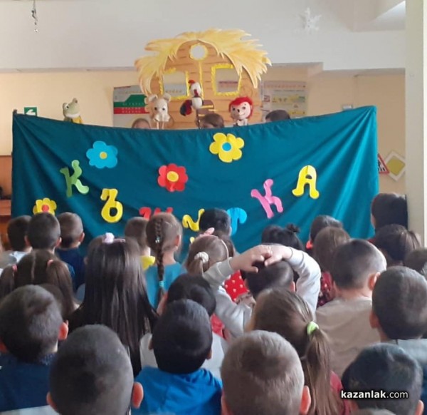 Малките театрали на ОУ “Мати Болгария“ сложиха финала на учебната година с поредна постановка