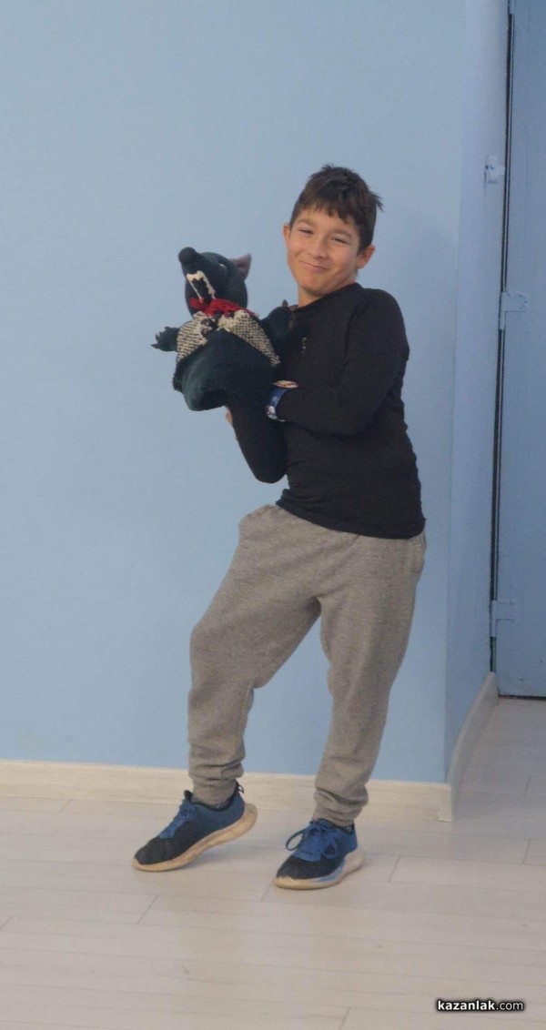 Малките театрали на ОУ “Мати Болгария“ сложиха финала на учебната година с поредна постановка