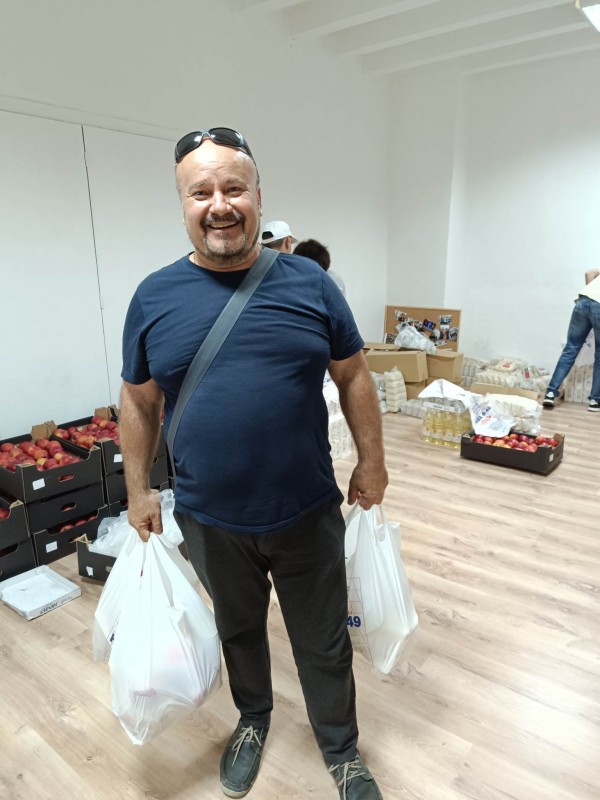 100 семейства в неравностойно положение от общината ще получат дарение от хранителни продукти 