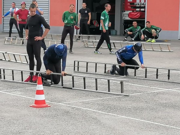34 състезатели се впуснаха в надпреварата за Купа „Севтополис“ по пожароприложен спорт