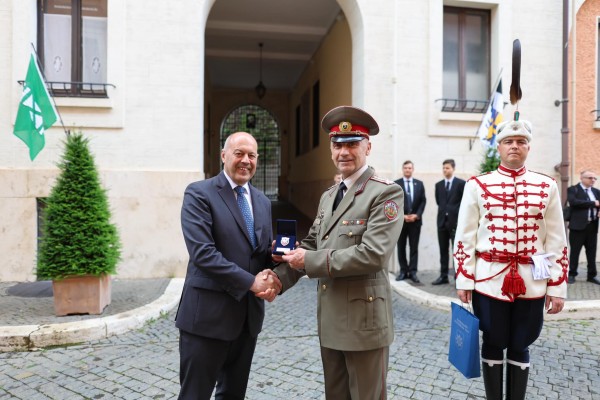 Представители на ПГ “Иван Хаджиенов“ гостуваха във Ватикана