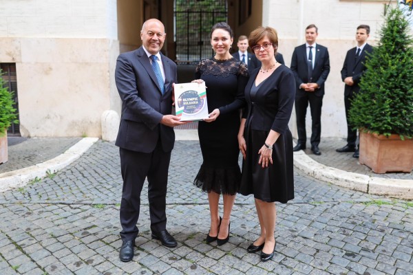 Представители на ПГ “Иван Хаджиенов“ гостуваха във Ватикана