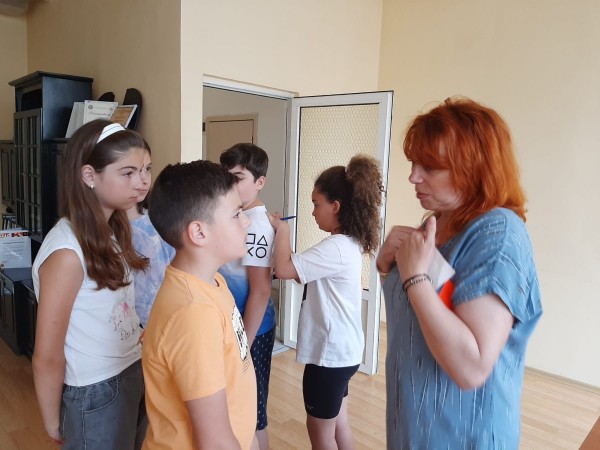 Четвъртокласници от ОУ “Св. Паисий Хилендарски“ интервюираха омбудсмана Гинка Щерева