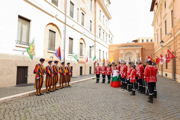 Представители на ПГ “Иван Хаджиенов“ гостуваха във Ватикана