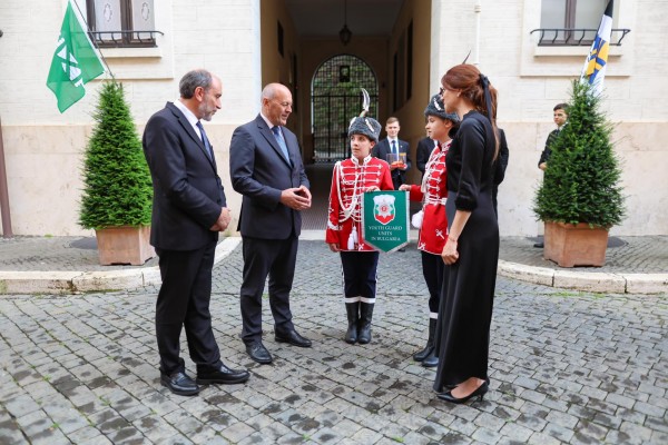 Представители на ПГ “Иван Хаджиенов“ гостуваха във Ватикана