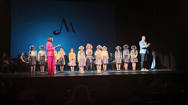 ОУ “Георги Кирков“ представи своя нов химн на празничен концерт в София 