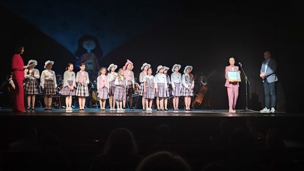 ОУ “Георги Кирков“ представи своя нов химн на празничен концерт в София 