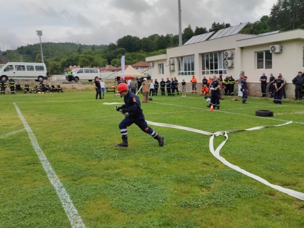 Безапелационна победа за Казанлък на Републиканско първенство при доброволни формирования за овладяване на бедствия 