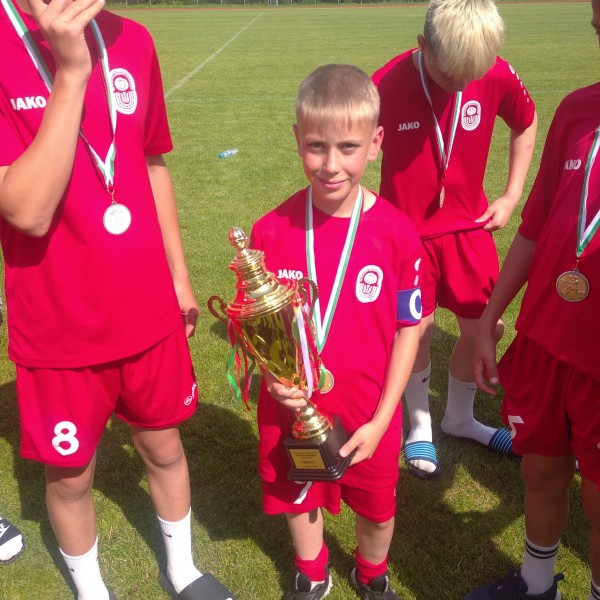 Младите “Рози“ спечелиха футболна купа в Елена