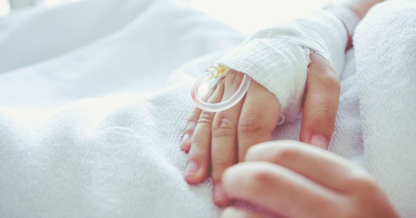 7-годишно дете е настанено в болница в тежко състояние, след като беше открито в пристройка в Бузовград  / Новини от Казанлък