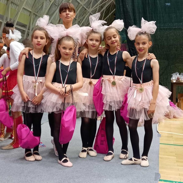 Гимнастичките от “Розова Долина“ завоюваха нови медали в Пловдив 