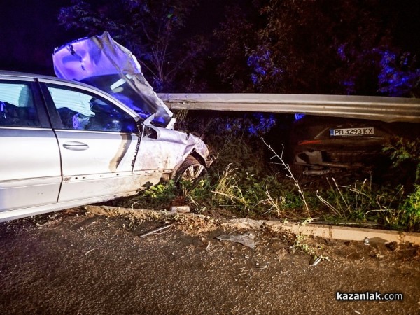 Тежка катастрофа преди разклона за Мъглиж 