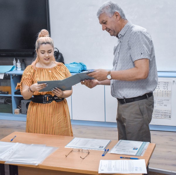 ПГЛПТ връчи дипломите на Випуск “23