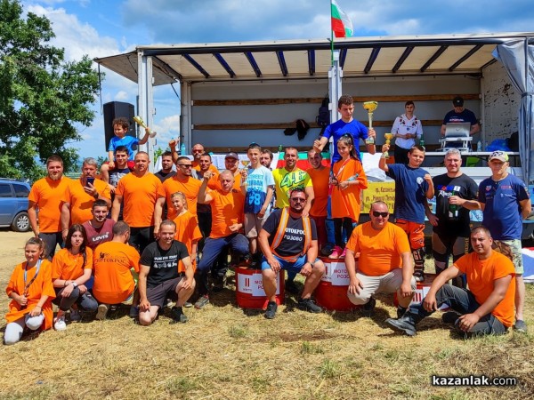 Силен интерес от състезатели и публика към мотокроса в с.Розово / Видео