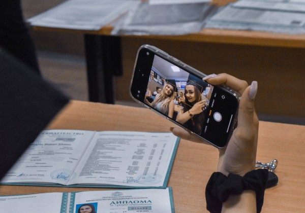 ПГЛПТ връчи дипломите на Випуск “23