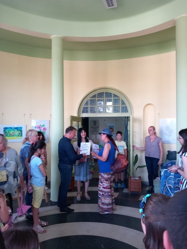 Наградиха победителите в ученическия конкурс „Розата – Царицата на Долината”