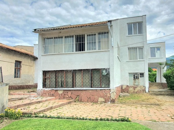 Читалището в град Крън с нов облик