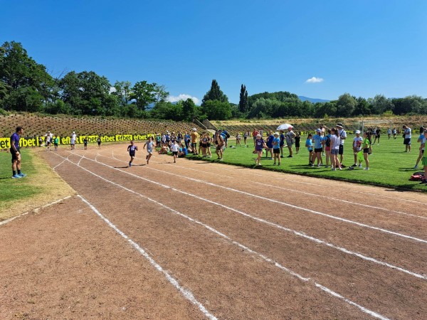 Близо 500 участници се включиха е традиционното издание на “Купа Роза“в Казанлък 