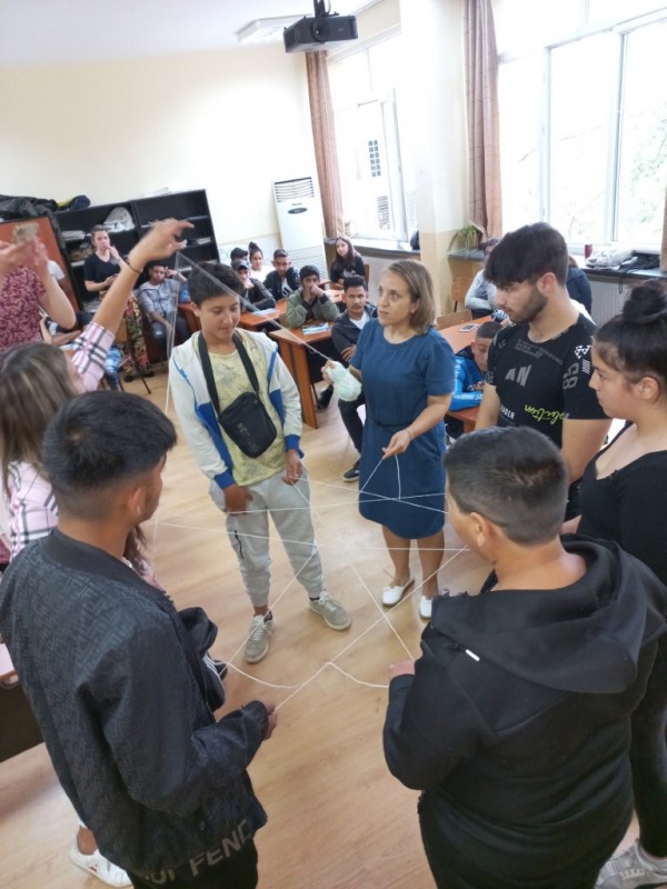 Различията на другите и толерантността в класната стая бяха във фокуса на дискусия с  учениците от ОбУ “Св. Св. Кирил и Методий“ с. Ръжена  