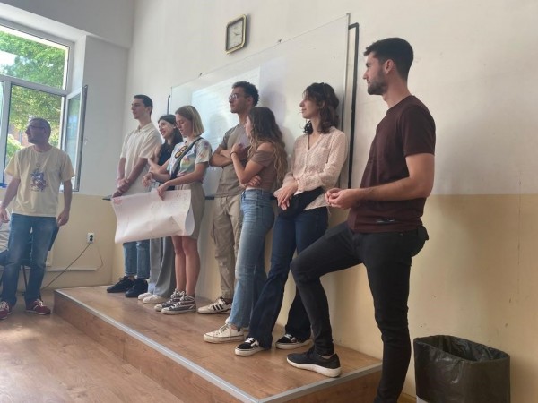 Новите доброволци на “Взаимопомощ” гостуваха в ППМГ „Никола Обрешков”