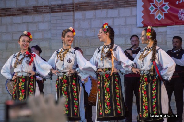 Между девет планини - Ансамбъл ПИРИН в Дамасцена