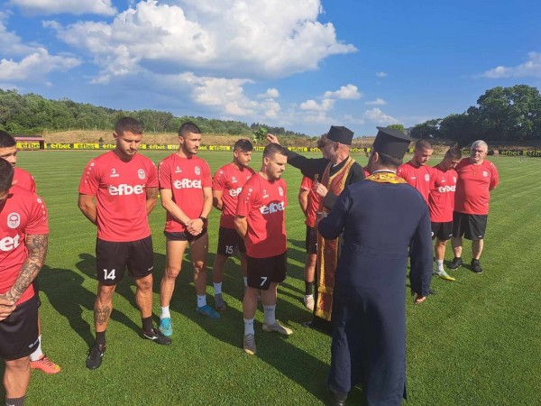 “Розите“ стартираха своята подготовка с нови попълнения