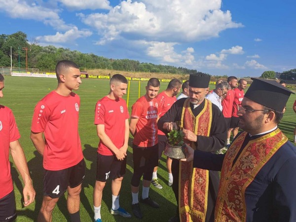 “Розите“ стартираха своята подготовка с нови попълнения