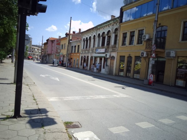 Частично затваряне на участък от бул.“Княз Александър Батенберг“ в Казанлък от утре