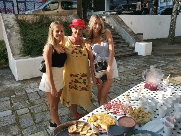 Доброволците от Испания представиха държавата си 