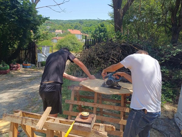 Лятната академия от с.Копринка гостува на еко център “Зелена Европа“ с.Средногорово