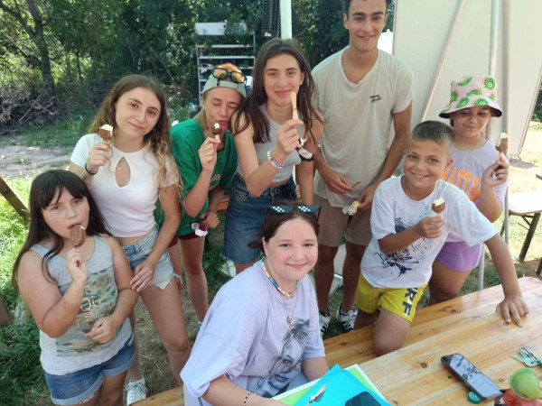 Лятната академия от с.Копринка гостува на еко център “Зелена Европа“ с.Средногорово