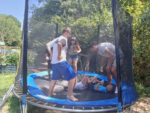 Лятната академия от с.Копринка гостува на еко център “Зелена Европа“ с.Средногорово