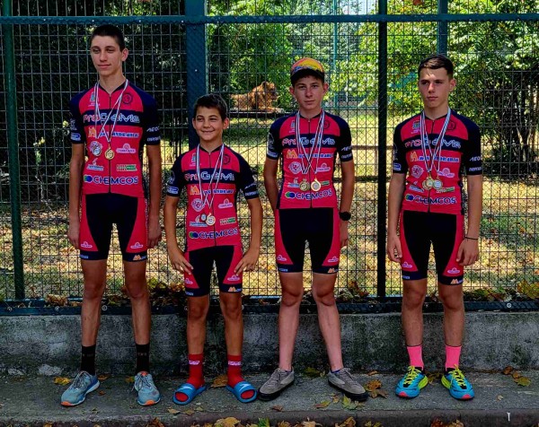 Златно и сребърно представяне на “Лястовиците“ на писта в Пазарджик