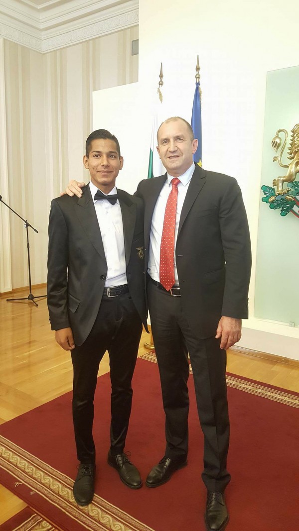 Местен Каранга създава футболни таланти