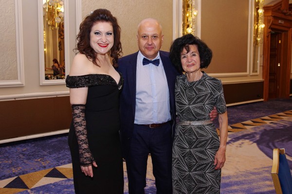 Юбилеен бал на Кралство Хармония събра звездни гости