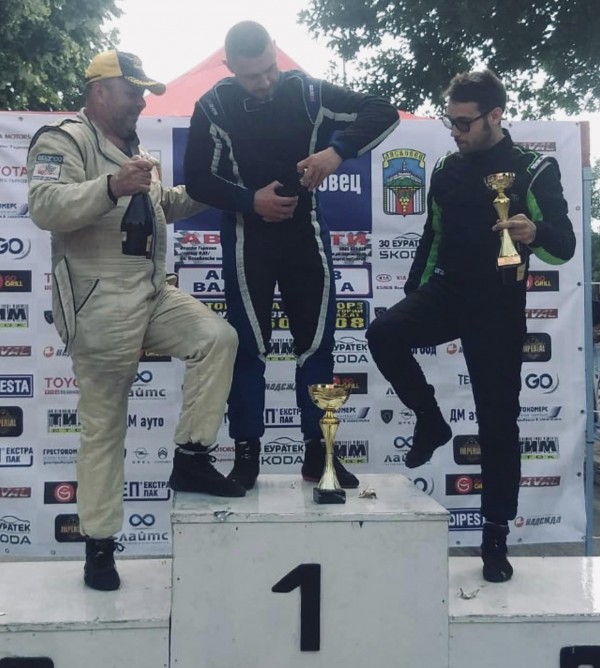 Валентин Георгиев отвя конкуренцията на планинско „Раховец Лясковец”