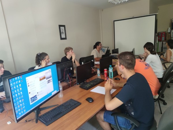 ИКТ Център посреща “новите“ програмисти, изпраща “старите“! 