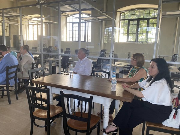 Центърът за дигитална трансформация в Солун отваря врати за българските  общини