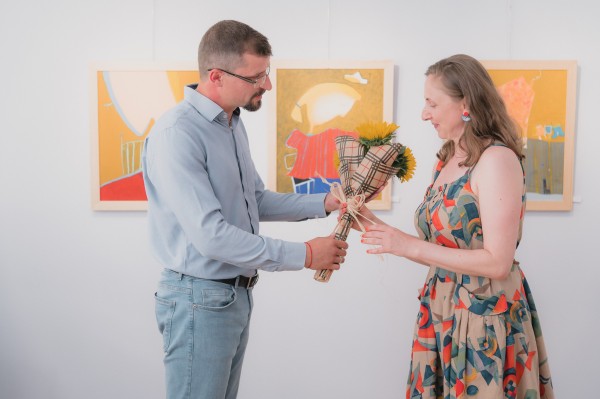 Казанлъшката художничка Катя Христова представи в Севлиево изложбата си „Шапка за сънища“ 