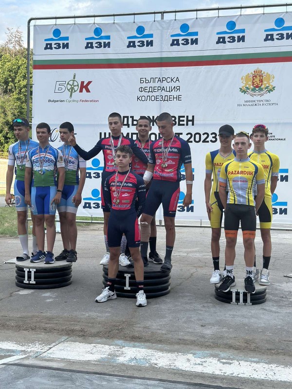 Колоездачите на “Лястовица 1905“ станаха шампиони в Разград