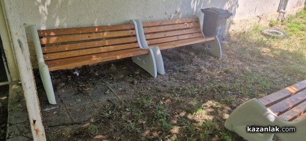 Градският колодрум се сдоби с нови пейки