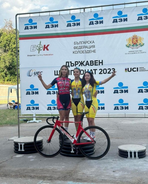 Колоездачите на “Лястовица 1905“ станаха шампиони в Разград