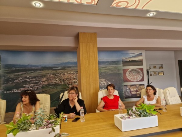 Нели Шабанова вече официално е новият директор на Общински театър „Любомир Кабакчиев“