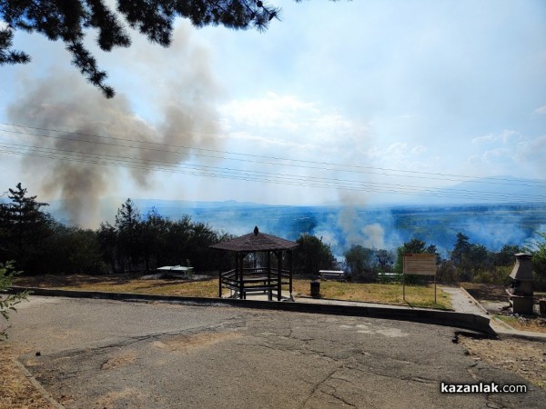 Около 90 декара смесена гора е обхванал пожарът в парк “Тюлбето“