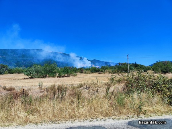 Пожар западно от Долно Изворово 