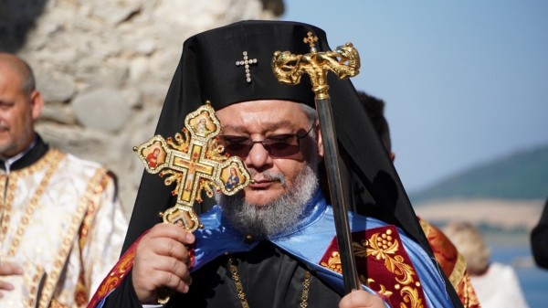 Митрополит Киприан отслужи литургия в Потопената църква