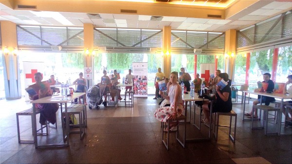 БЧК беше организатор на открити уроци по водна безопасност за украински деца и техните родители