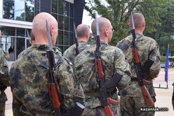 С тържествен ритуал в парк “Розариум“ бе посрещнат българския военен контингент, участвал в операция на ЕС в Босна и Херцеговина